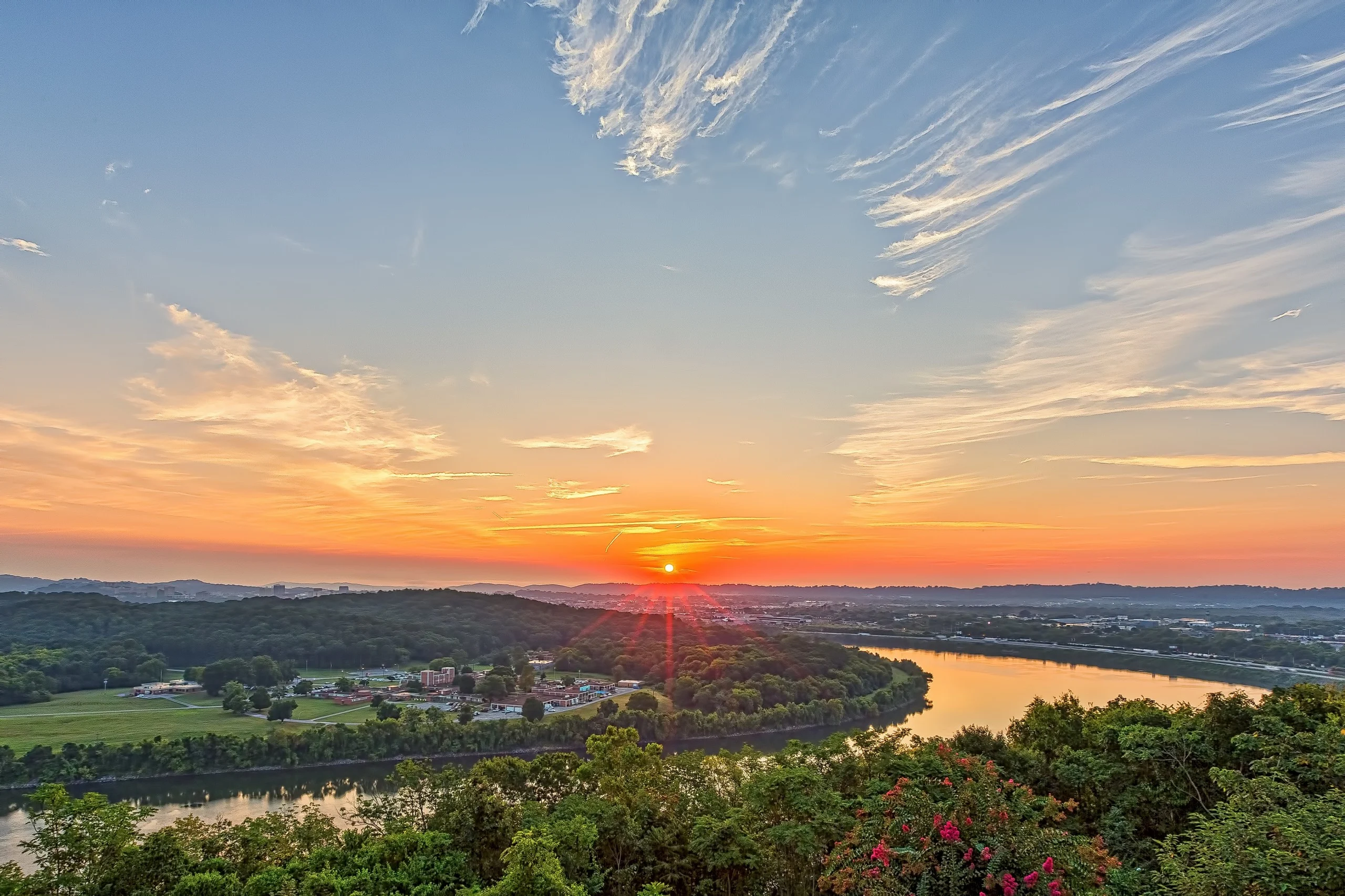 skybox view of Tennessee River from Riverview Inn