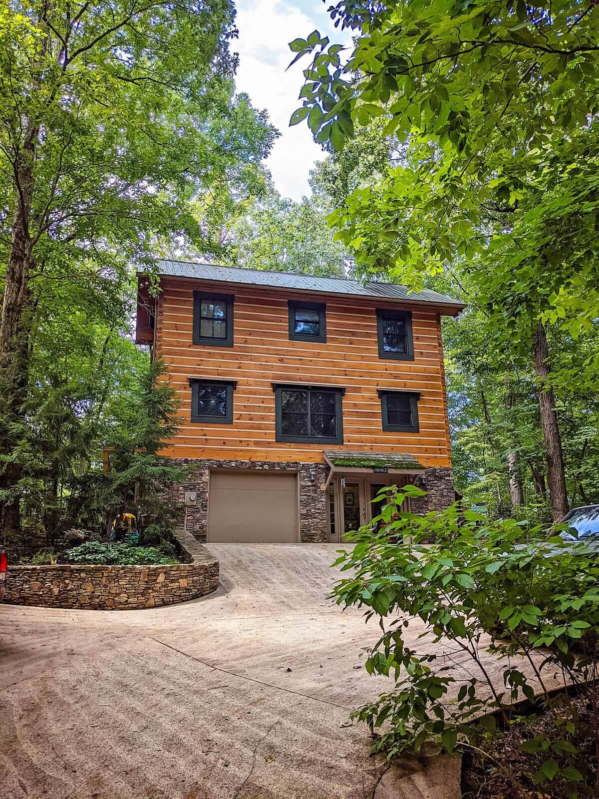 Chilhowee Cabin at Welcome Valley Village