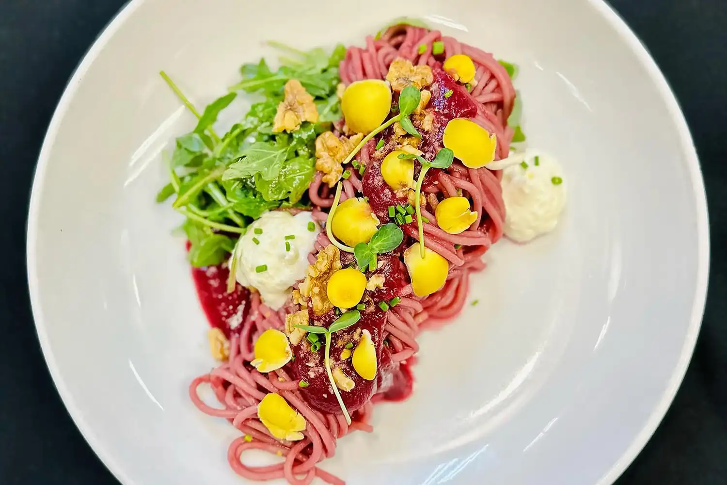 649da10e004c1a8bdf5f9e73 649c91101cc5147078e4e67d 640b997384373f342060c8ca the meeting place bar chattanooga 1500x1000 1