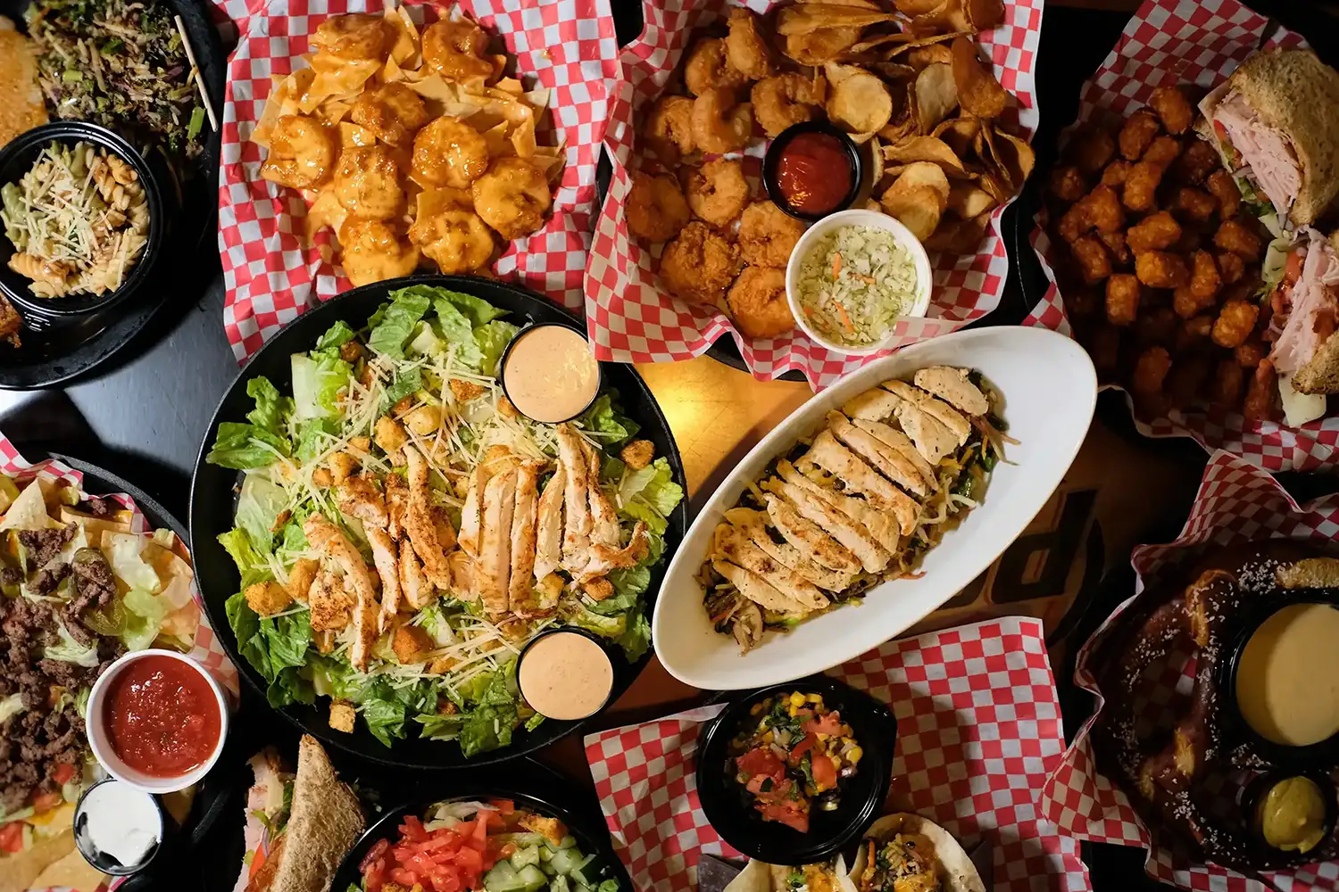 649da10f3fa7bce3020989d0 649c9111d0b03b5a49d5766b 640b99c1e5569ebd9160c027 pickle barrel bar and restaurant chattanooga 1500x1000 1