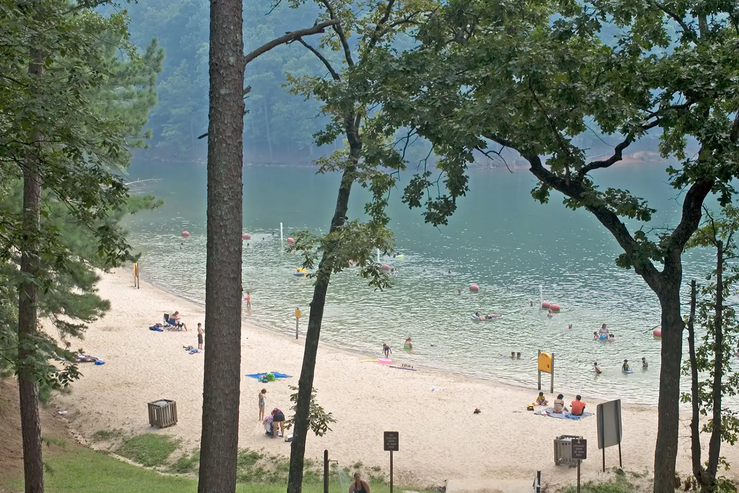649da1177b5f2f73e174357d 649c9118f4d7738ba44fb4b4 640b87c256170013e8bf8a87 red top mountain state park 1500x1000 1