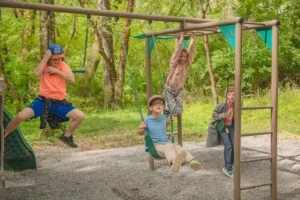 65396529200629e8d88fe1d0 kids playing playground wauhatchie wooldands vacation rentals p 500