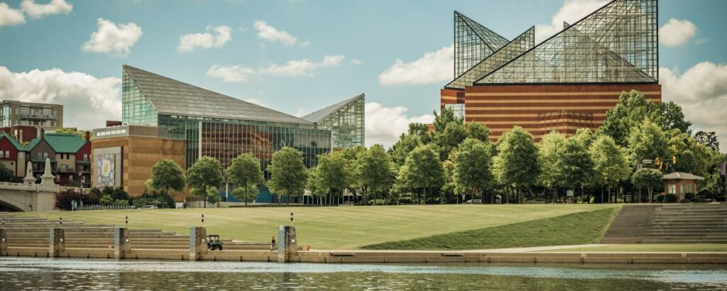 Riverfront Tennessee Aquarium 0e48b115 987c 459a ad52 2d8c011f4c3d