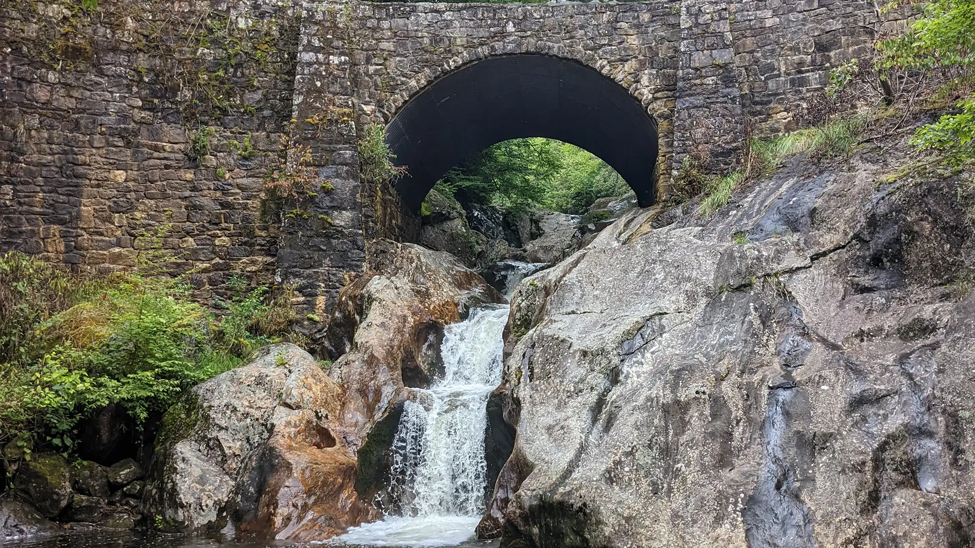 land of falls waterfall slider