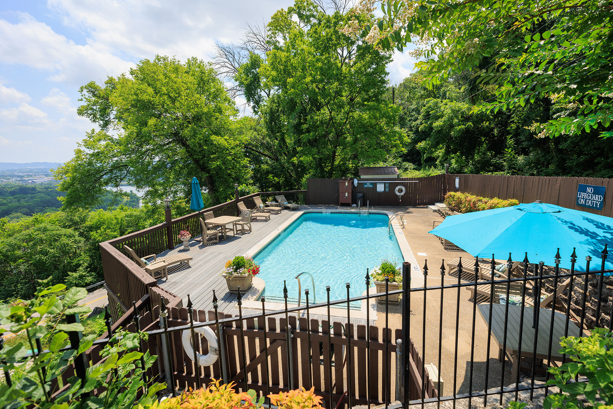 swimming pool riverview inn lookout mountain 052